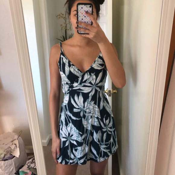 Roxy Dresses & Skirts - ROXY Wrap Dress